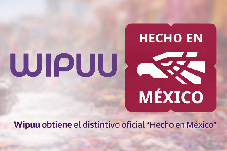 Logo de Wipuu junto al distintivo oficial “Hecho en México”, representando el reconocimiento otorgado a la empresa por su contribución al turismo de experiencias auténticas en México.